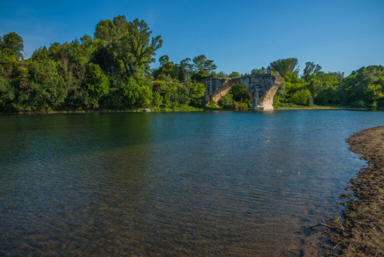 pont cassé de saint just d'ardèche
